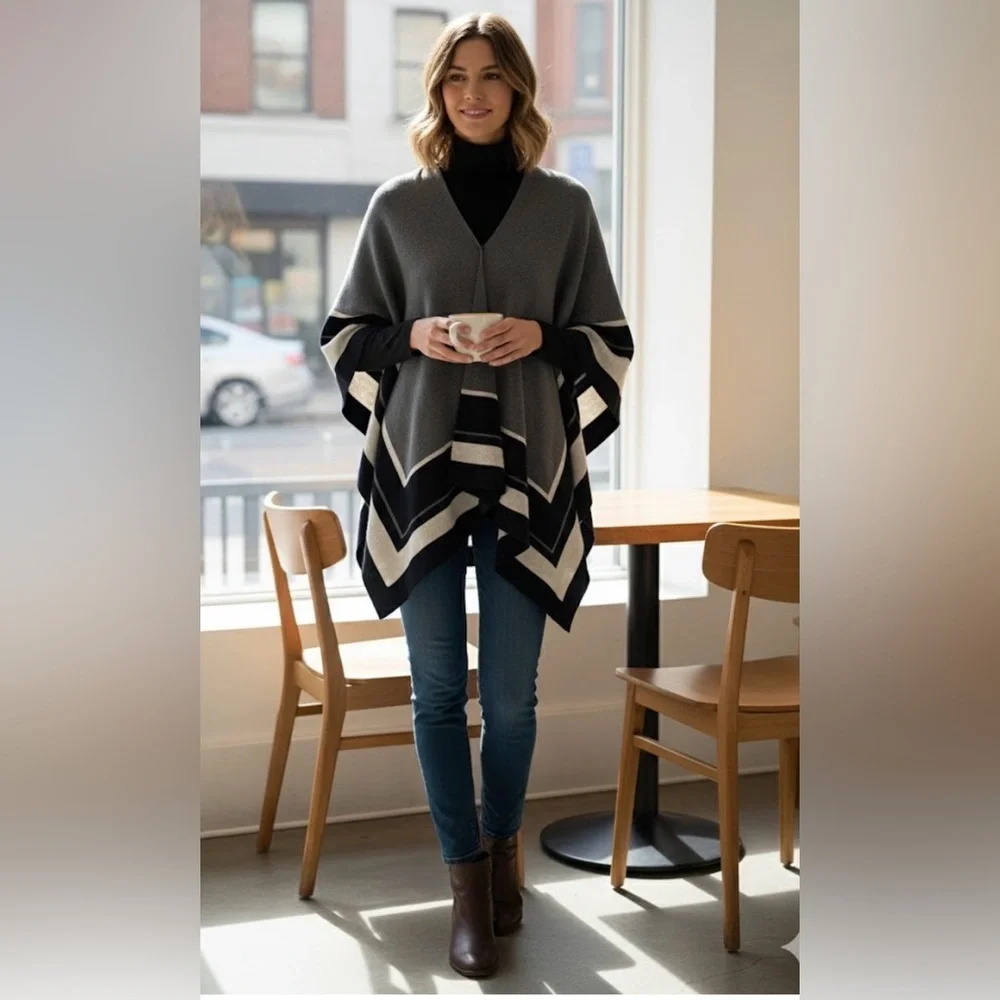 margaret o'leary Chevron Border Classic Poncho Size M/L